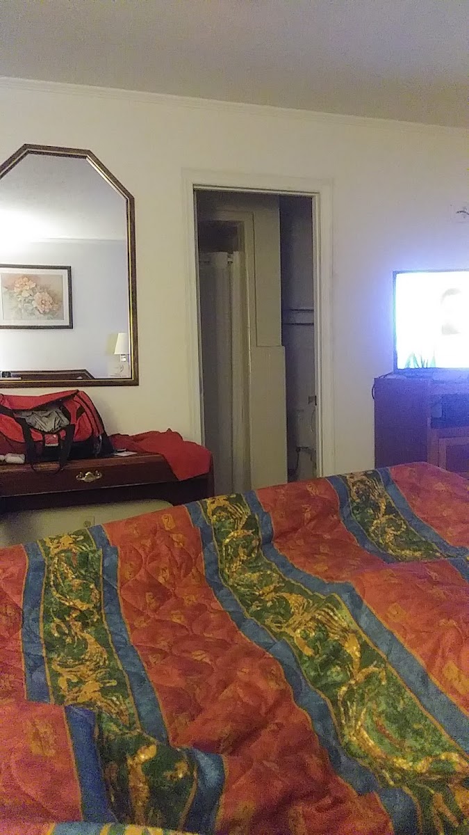 Econo4P45+V3 Louisburg, North Carolinamy Inn